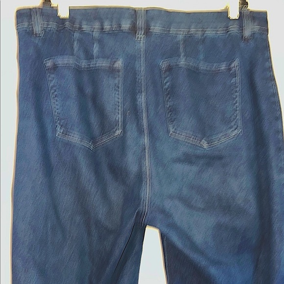 Black Tape Jeans, Size 22, Flare Wide Leg Jeans with Classic Denim Style - Picture 7 of 9